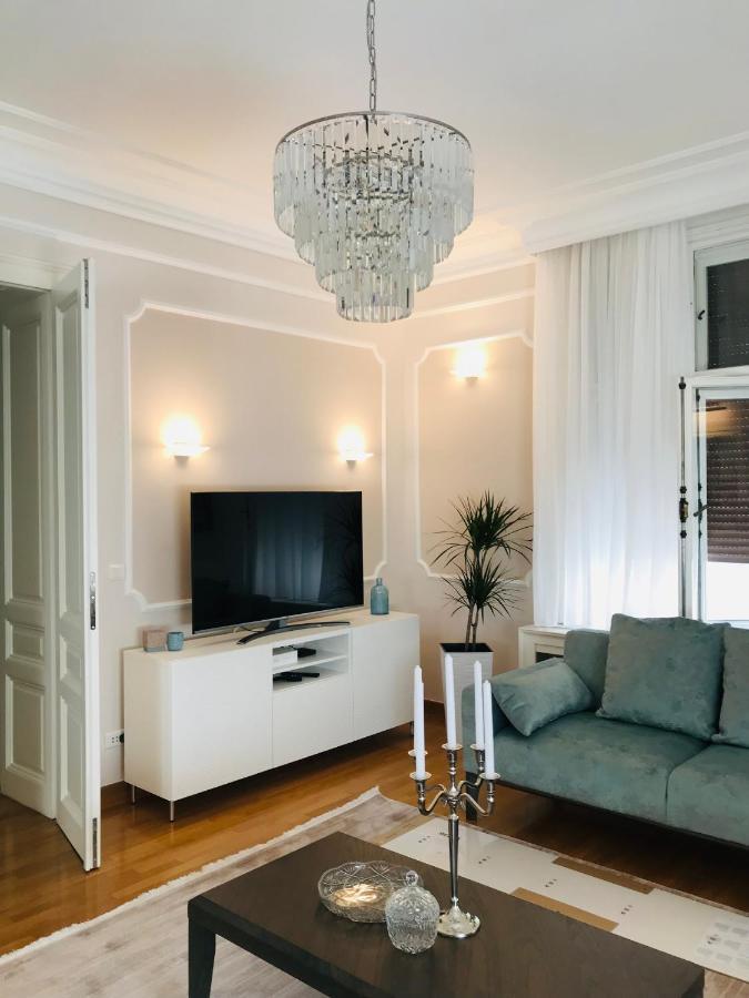 Knez Sima Jacuzzi, 3 Bedrooms, Balcony In Stari Grad เบลเกรด ภายนอก รูปภาพ