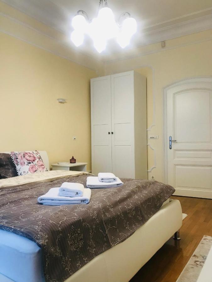 Knez Sima Jacuzzi, 3 Bedrooms, Balcony In Stari Grad เบลเกรด ภายนอก รูปภาพ